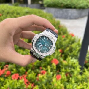 Patek Philippe Nautilus 5722G Độ Kim Cương Moissanite 40mm (1)