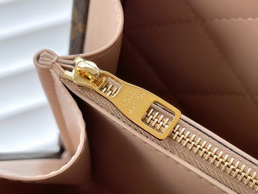 Túi Dạng Hộp Louis Vuitton LV Valisette Tresor Monogram 22.5x14.5x11 (2) Túi Dạng Hộp Louis Vuitton LV Valisette Tresor Monogram 22.5x14.5x11 (2)