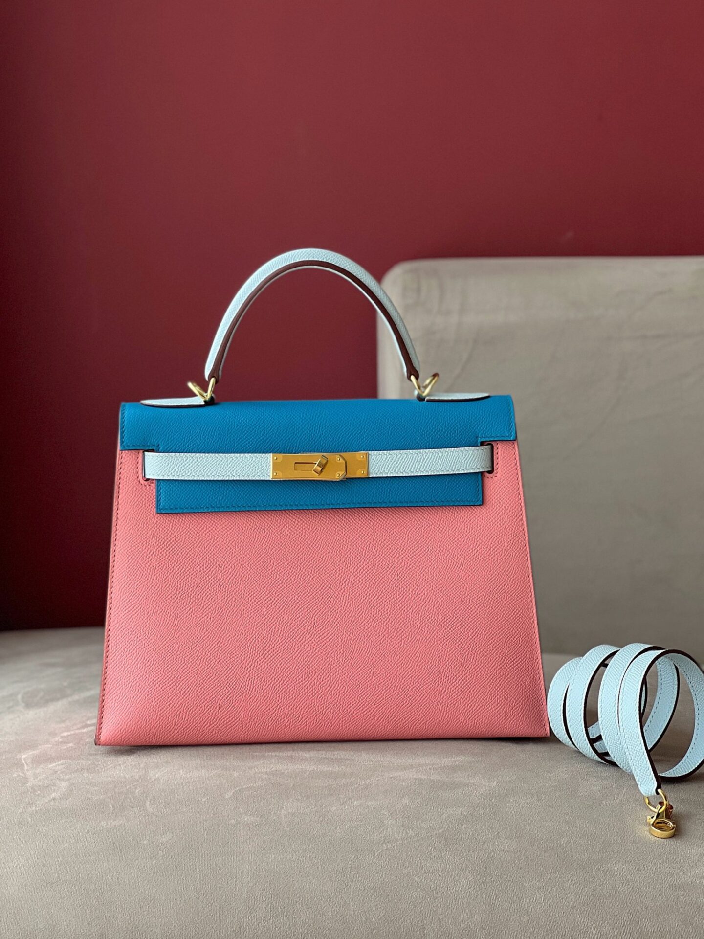Túi Hermes Kelly Da Epsom Mix 2 Màu Hồng Xanh Rep 11 Cao Cấp 28cm (7) Túi Hermes Kelly Da Epsom Mix 2 Màu Hồng Xanh Rep 11 Cao Cấp 28cm (2)