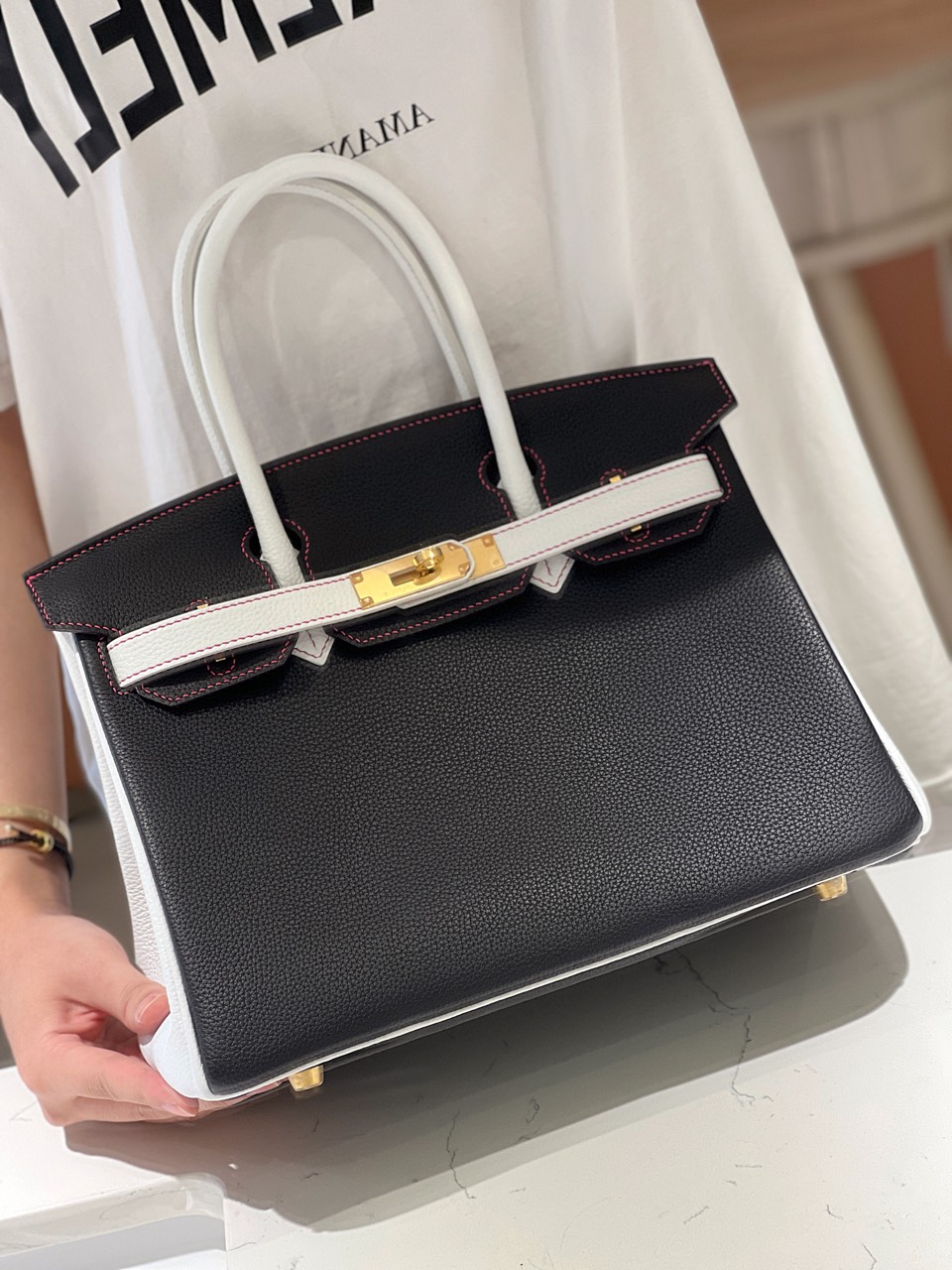 Túi Nữ Cao Cấp Hermes Birkin 30 Togo Ghw Mix 2 Màu Trắng Đen 30cm (1) Túi Nữ Cao Cấp Hermes Birkin 30 Togo Ghw Mix 2 Màu Trắng Đen 30cm (2)