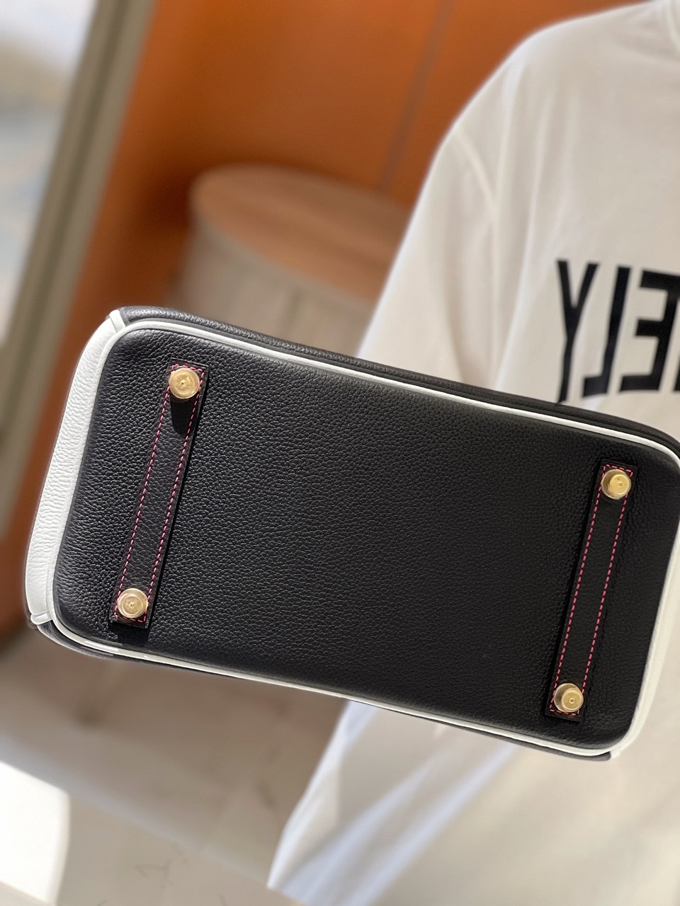 Túi Nữ Cao Cấp Hermes Birkin 30 Togo Ghw Mix 2 Màu Trắng Đen 30cm (6) Túi Nữ Cao Cấp Hermes Birkin 30 Togo Ghw Mix 2 Màu Trắng Đen 30cm (2)