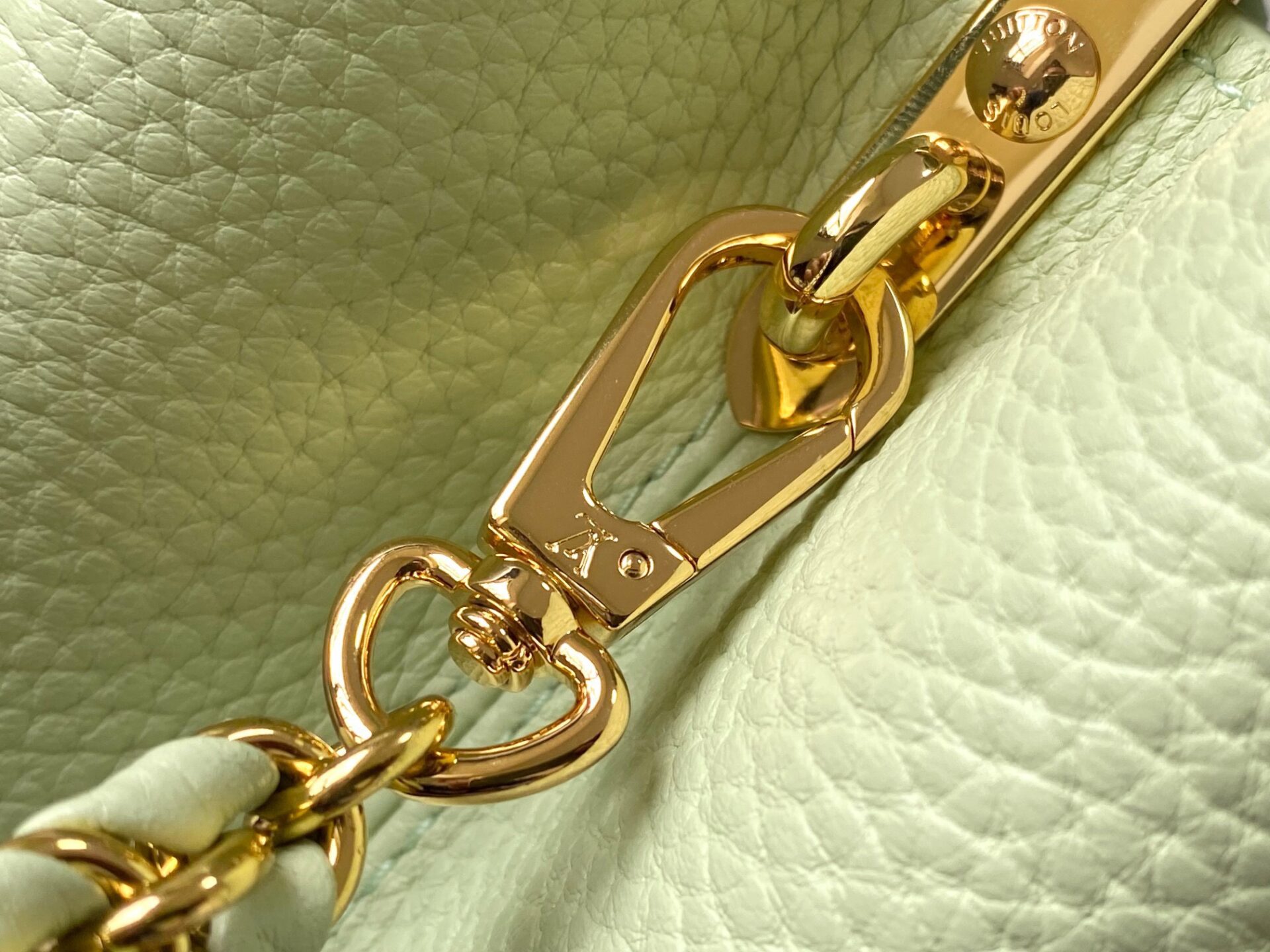 Túi Nữ Louis Vuitton LV Capucines BB Replica 11 Cao Cấp 27x18x9cm (8) Túi Nữ Louis Vuitton LV Capucines BB Replica 11 Cao Cấp 27x18x9cm (1)