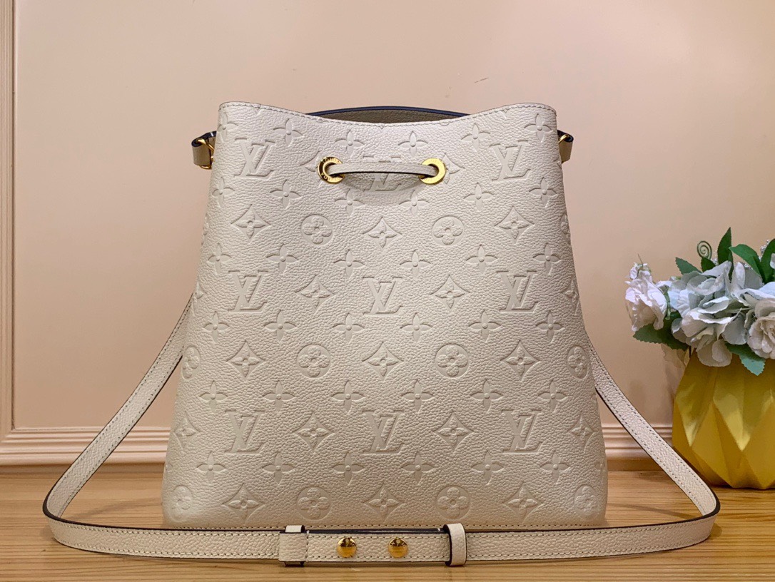 Túi Nữ Louis Vuitton LV Neonoe Họa Tiết Monogram Replica 11 26x26x17 (8) Túi Nữ Louis Vuitton LV Neonoe Họa Tiết Monogram Replica 11 26x26x17 (2)