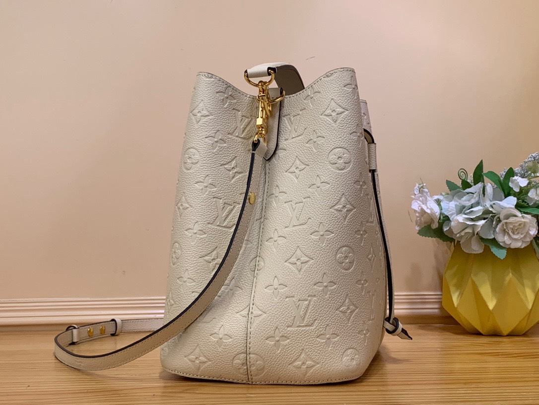 Túi Nữ Louis Vuitton LV Neonoe Họa Tiết Monogram Replica 11 26x26x17 (9) Túi Nữ Louis Vuitton LV Neonoe Họa Tiết Monogram Replica 11 26x26x17 (2)