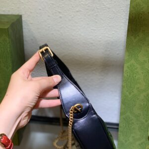 Túi Xách Cao Cấp Gucci GG Marmont Half Moon Màu Đen 24cm (2)