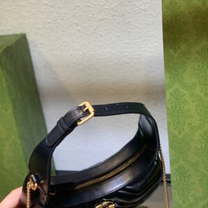 Túi Xách Cao Cấp Gucci GG Marmont Half Moon Màu Đen 24cm (2)