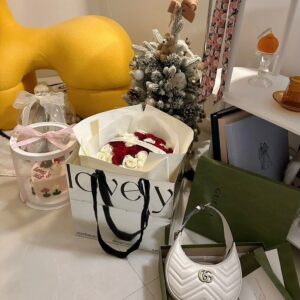 Túi Xách Cao Cấp Gucci GG Marmont Half Moon Màu Trắng 24cm (2)