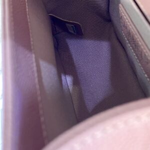 Túi Xách Hàng Hiệu Chanel Boy Vân Chữ V Màu Hồng 20cm (2)