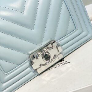 Túi Xách Hàng Hiệu Chanel Boy Vân Chữ V Siêu Cấp 20cm (2)