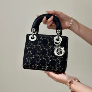 Túi Xách Hàng Hiệu Dior Charm Đính Cườm Cao Cấp Màu Đen 17cm (2)