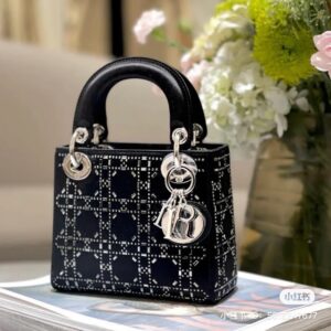 Túi Xách Hàng Hiệu Dior Charm Đính Cườm Cao Cấp Màu Đen 17cm (2)