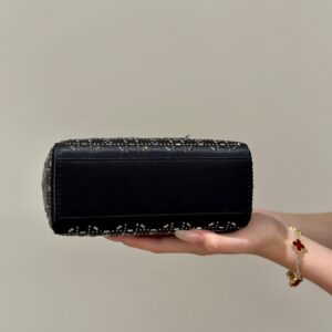 Túi Xách Hàng Hiệu Dior Charm Đính Cườm Cao Cấp Màu Đen 17cm (2)