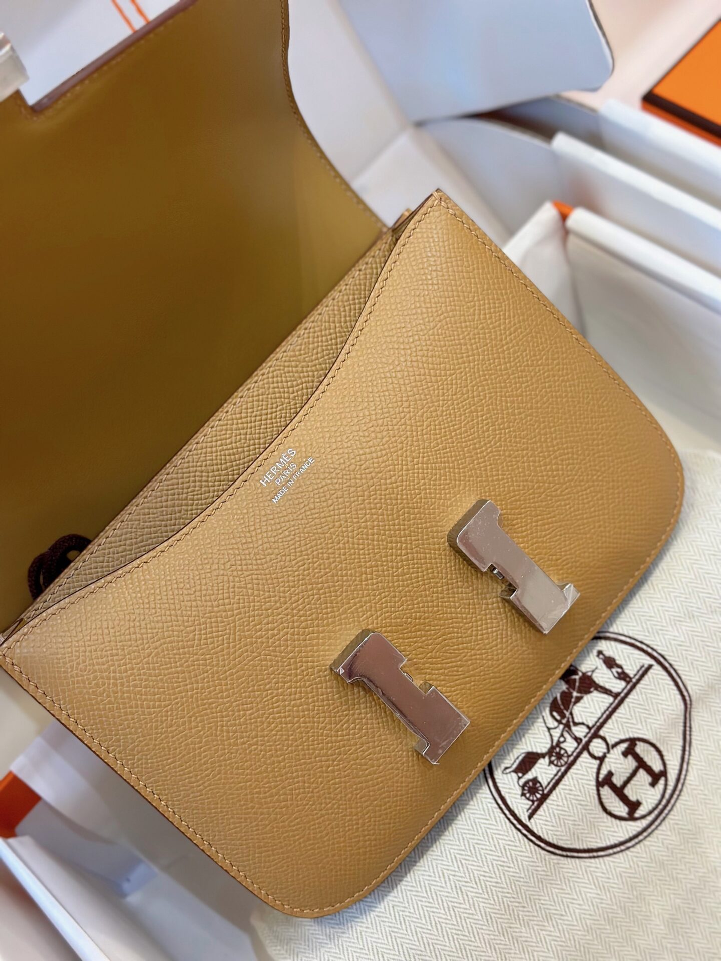 Túi Xách Hermes Constance Replica 11 Cao Cấp Nữ Đeo Chéo 19cm (2) Túi Xách Hermes Constance Replica 11 Cao Cấp Nữ Đeo Chéo 19cm (2)