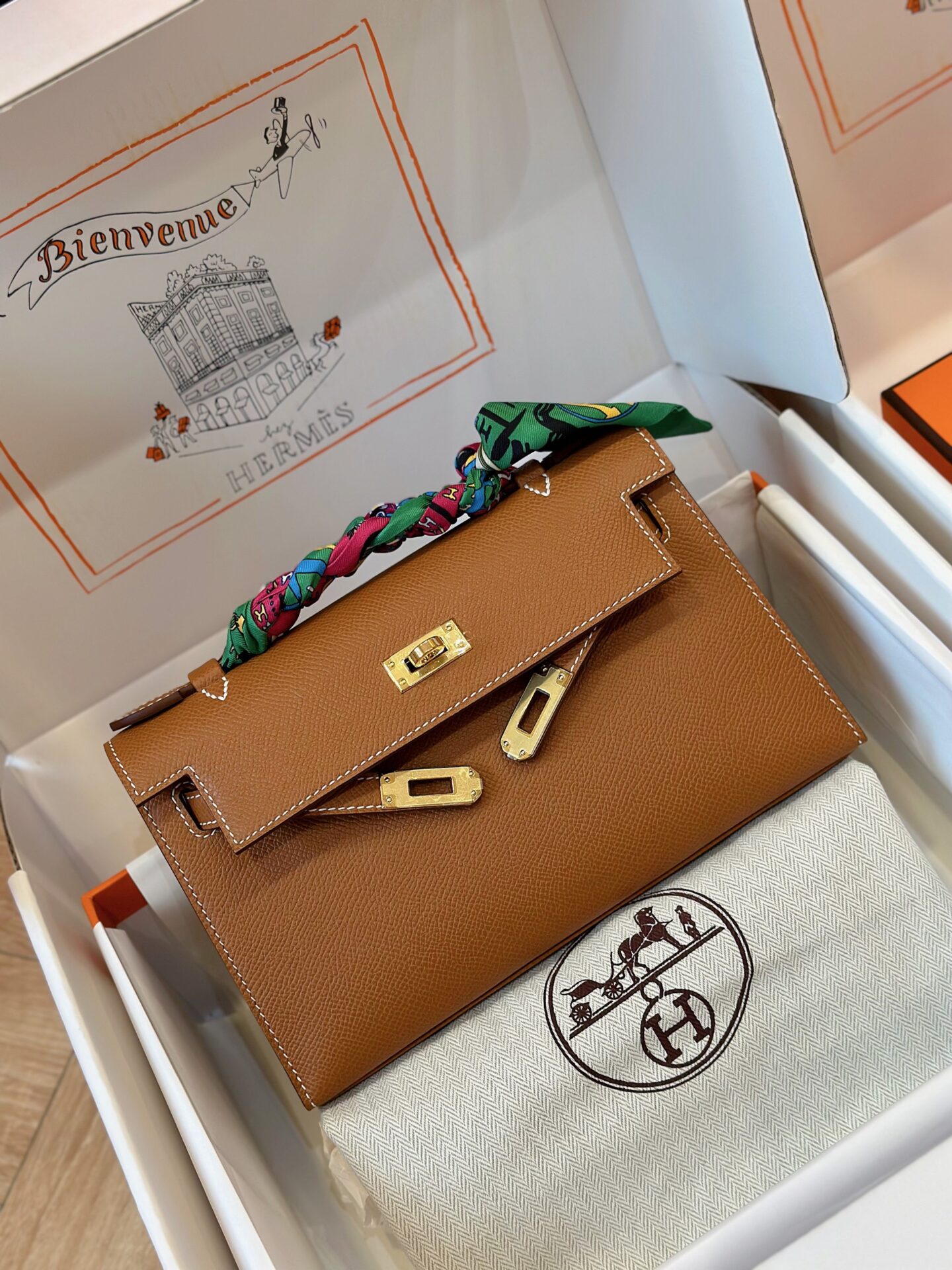 Túi Xách Hermes Pochette Replica 11 Nữ Màu Nâu 34x15x6cm (1) Túi Xách Hermes Pochette Replica 11 Nữ Màu Nâu 34x15x6cm (1)