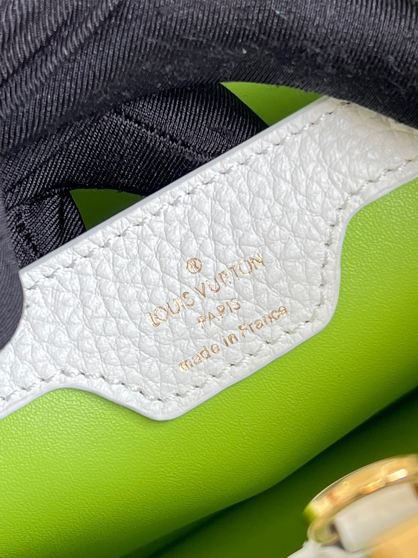 Túi Xách Louis Vuitton LV Capucines PM Họa Tiết Đan Replica 11 27cm (8) Túi Xách Louis Vuitton LV Capucines PM Họa Tiết Đan Replica 11 27cm (2)