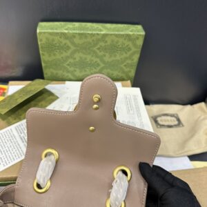 Túi Xách Nữ Gucci Marmont Màu Trắng Cao Cấp 22cm (2)