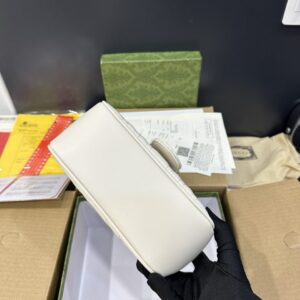 Túi Xách Nữ Gucci Marmont Màu Trắng Cao Cấp 22cm (2)