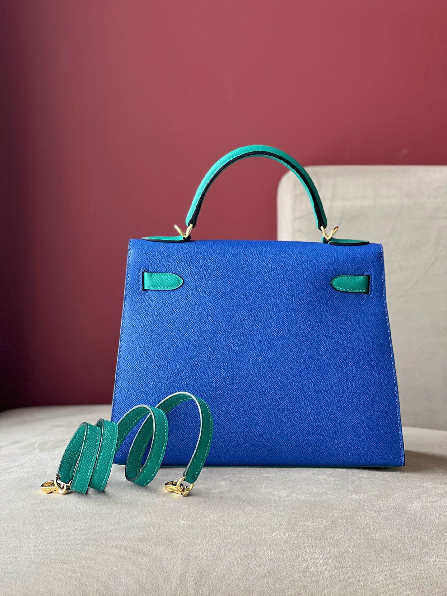 Túi Xách Nữ Hermes Kelly Da Epsom Mix 2 Màu Xanh Replica 11 28cm (4) Túi Xách Nữ Hermes Kelly Da Epsom Mix 2 Màu Xanh Replica 11 28cm (2)