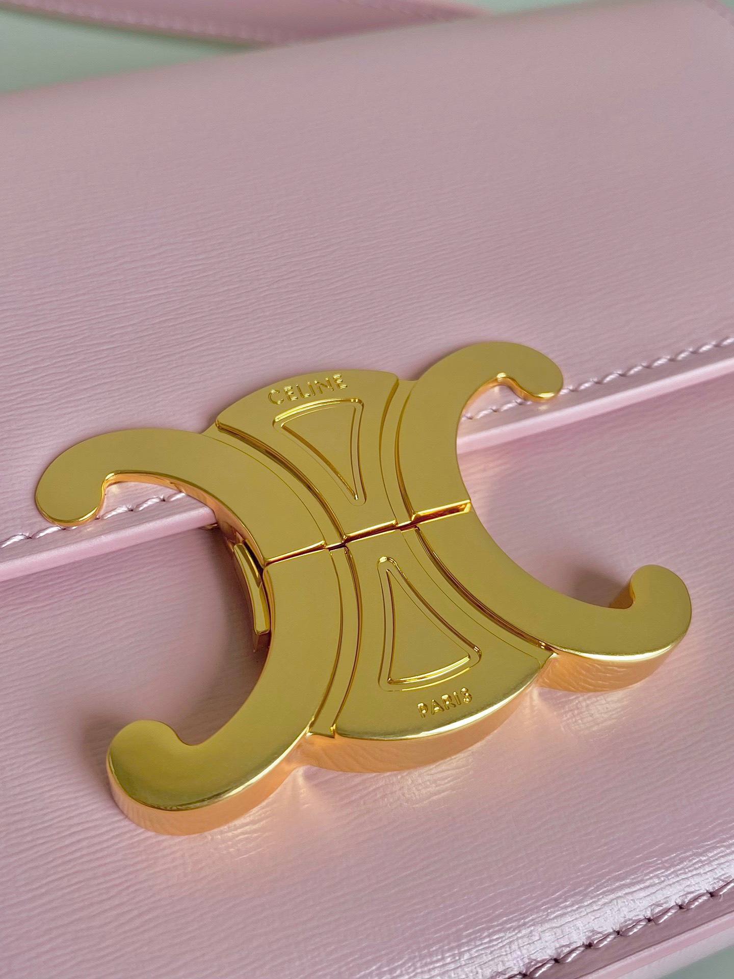 Túi Celine Triomphe Shoulder Bag Replica 11 Nữ Màu Hồng 18 (7) Túi Celine Triomphe Shoulder Bag Replica 11 Nữ Màu Hồng 18 (2)