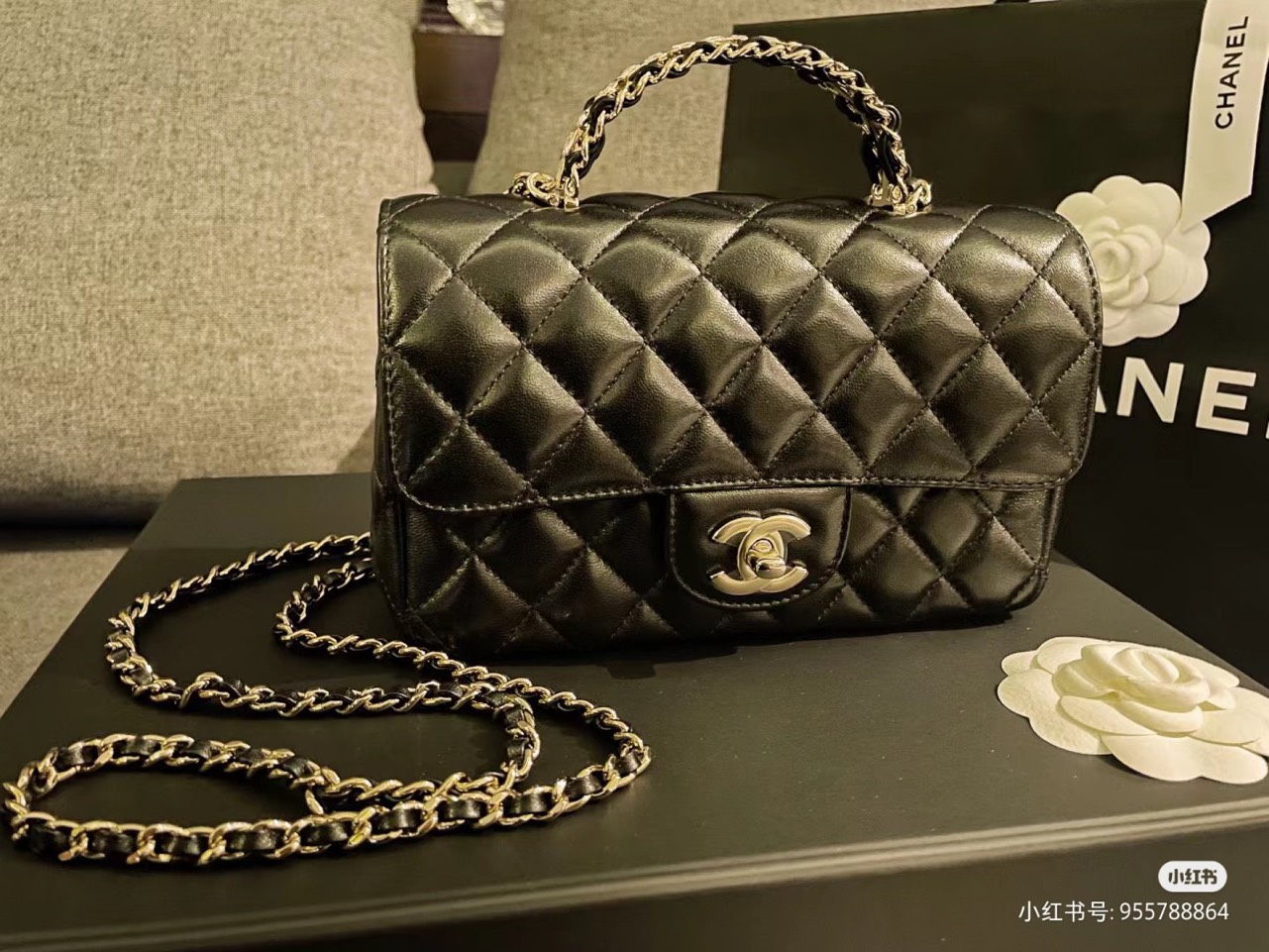Túi Chanel Gabrielle Quai Đeo Đính Đá Replica 11 Cao Cấp 20cm (3) Túi Chanel Gabrielle Quai Đeo Đính Đá Replica 11 Cao Cấp 20cm (9)
