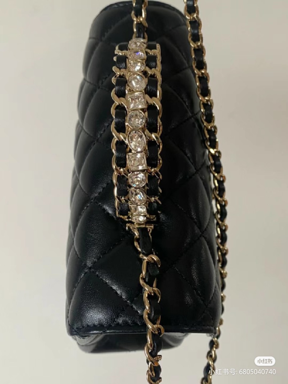 Túi Chanel Gabrielle Quai Đeo Đính Đá Replica 11 Cao Cấp 20cm (5) Túi Chanel Gabrielle Quai Đeo Đính Đá Replica 11 Cao Cấp 20cm (9)