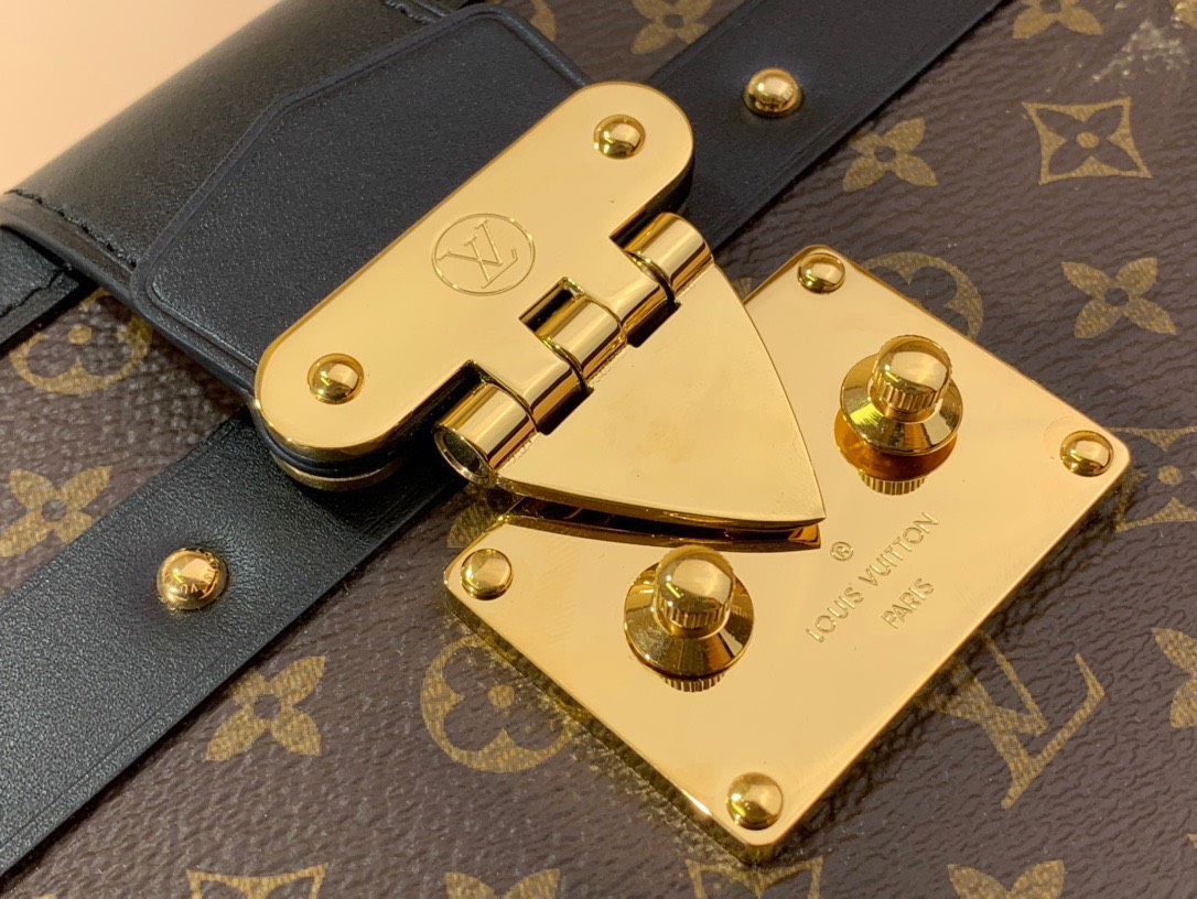 Túi Dạng Hộp Louis Vuitton LV Petite Malle Họa Tiết Monogram Rep 11 27x12x6 (4) Túi Dạng Hộp Louis Vuitton LV Petite Malle Họa Tiết Monogram Rep 11 27x12x6 (2)