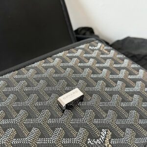 Túi Đeo Chéo Goyard Rep 11 Họa Tiết Logo Truyền Thống 22x16x7cm (2)