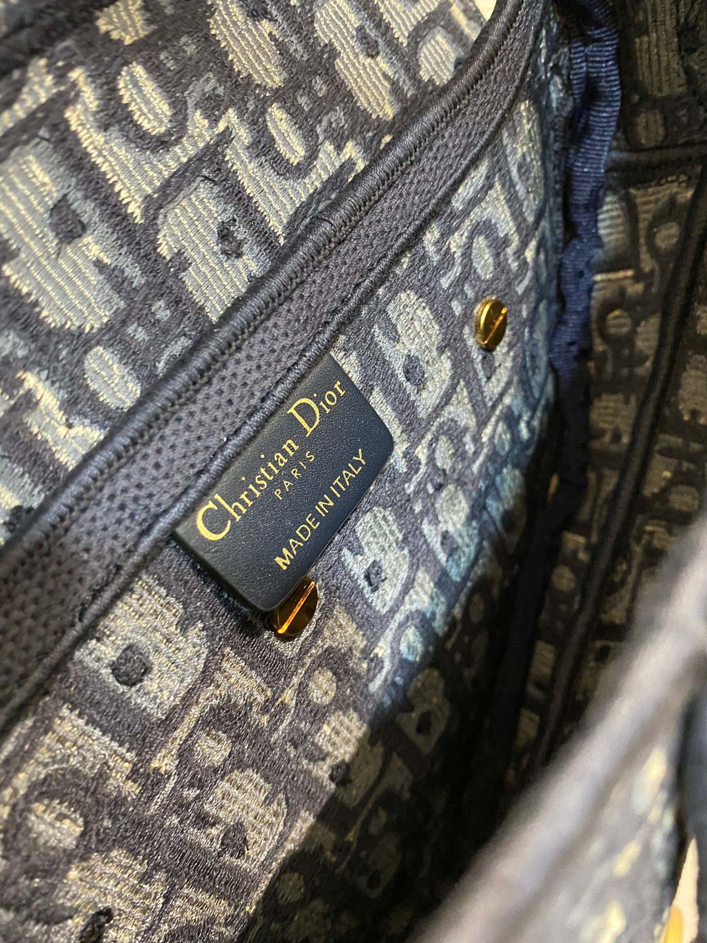 Túi Dior Saddle Yên Ngựa Họa Tiết Dior Canvas Rep 11 Cao Cấp 25x20x6 (4) Túi Dior Saddle Yên Ngựa Họa Tiết Dior Canvas Rep 11 Cao Cấp 25x20x6 (2)