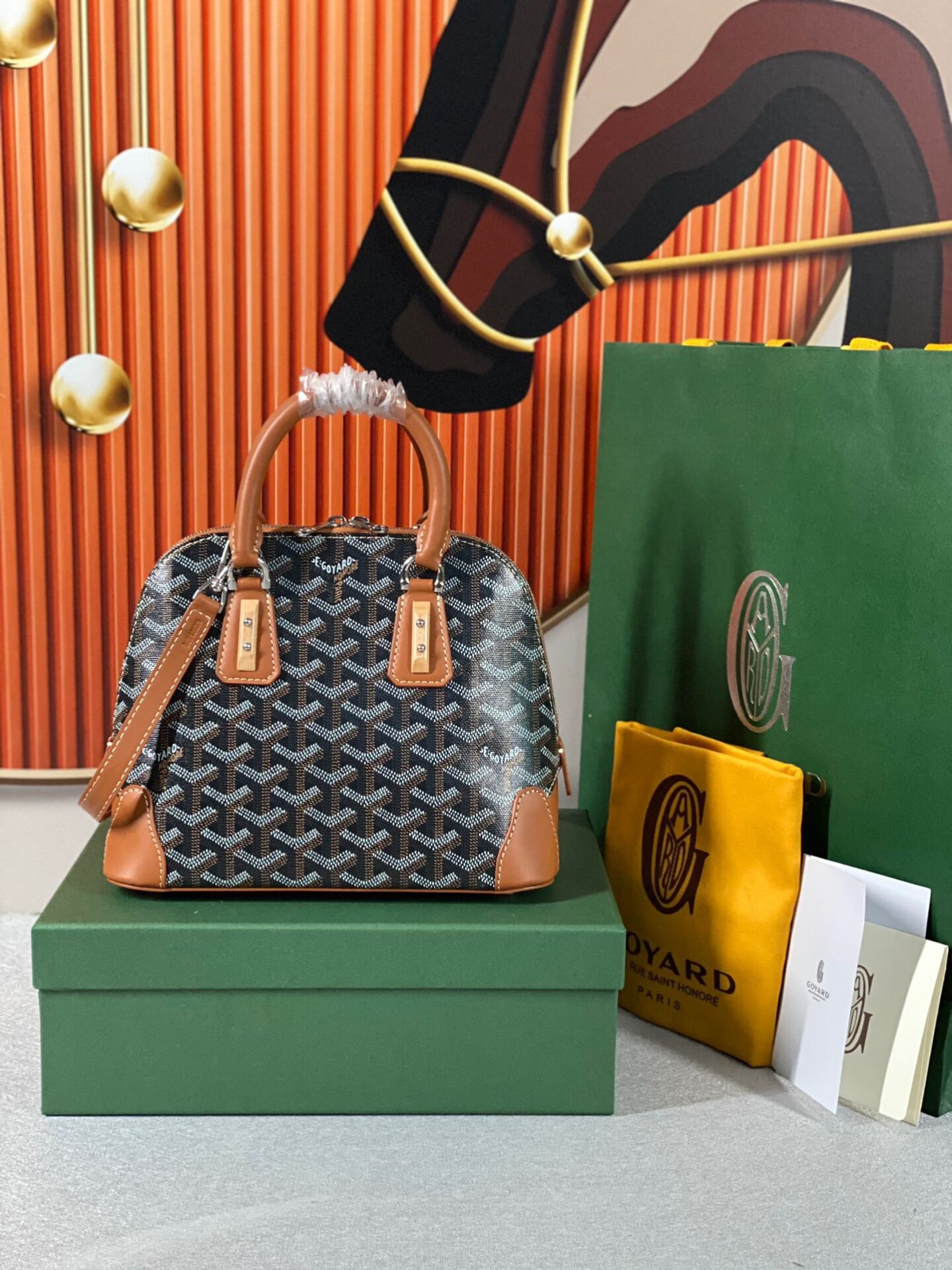 Túi Goyard Alma Vendome Nữ Họa Tiết Monogram Like Auth 24cm (1) Túi Goyard Alma Vendome Nữ Họa Tiết Monogram Like Auth 24cm (2)