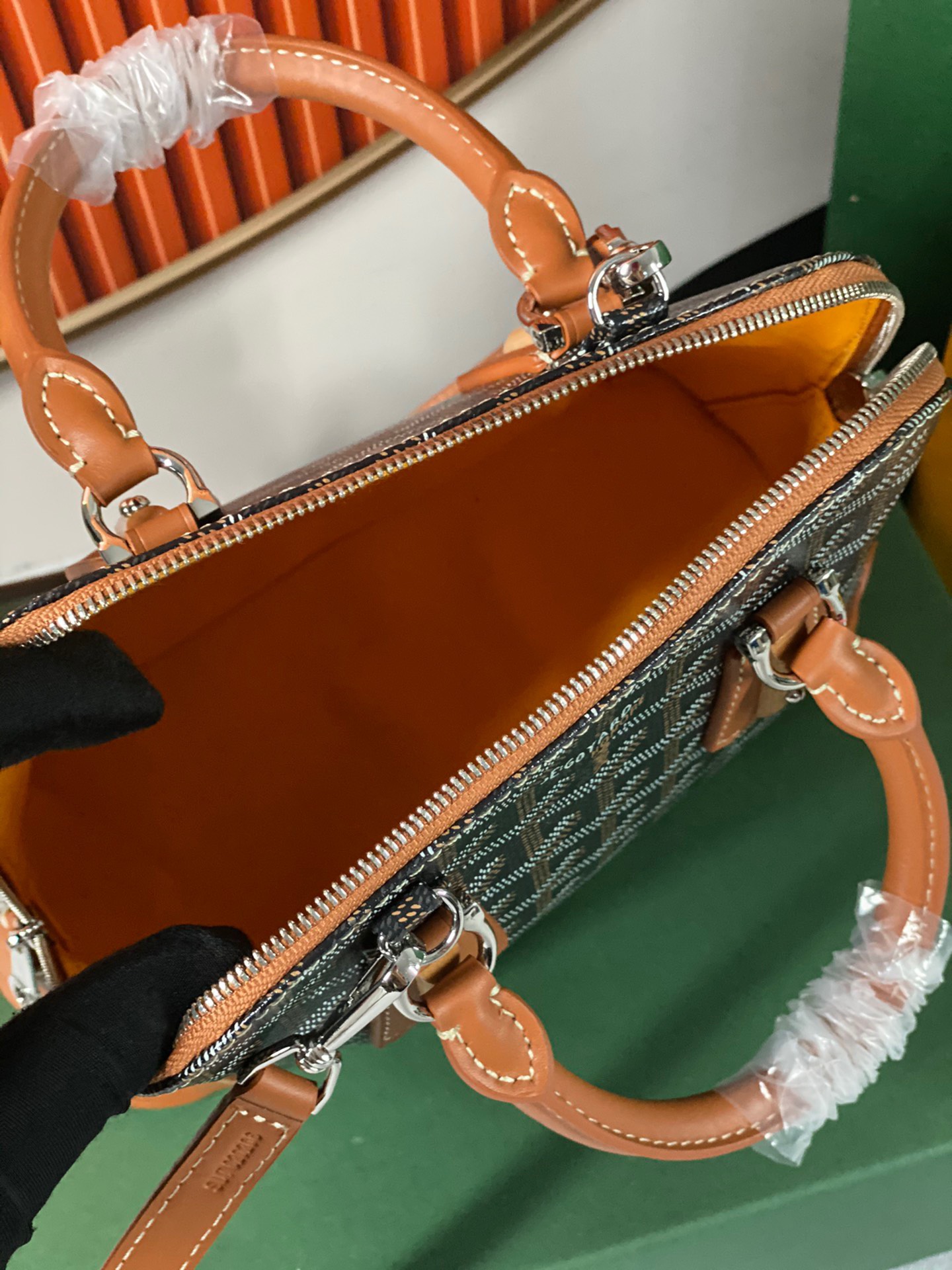 Túi Goyard Alma Vendome Nữ Họa Tiết Monogram Like Auth 24cm (3) Túi Goyard Alma Vendome Nữ Họa Tiết Monogram Like Auth 24cm (2)