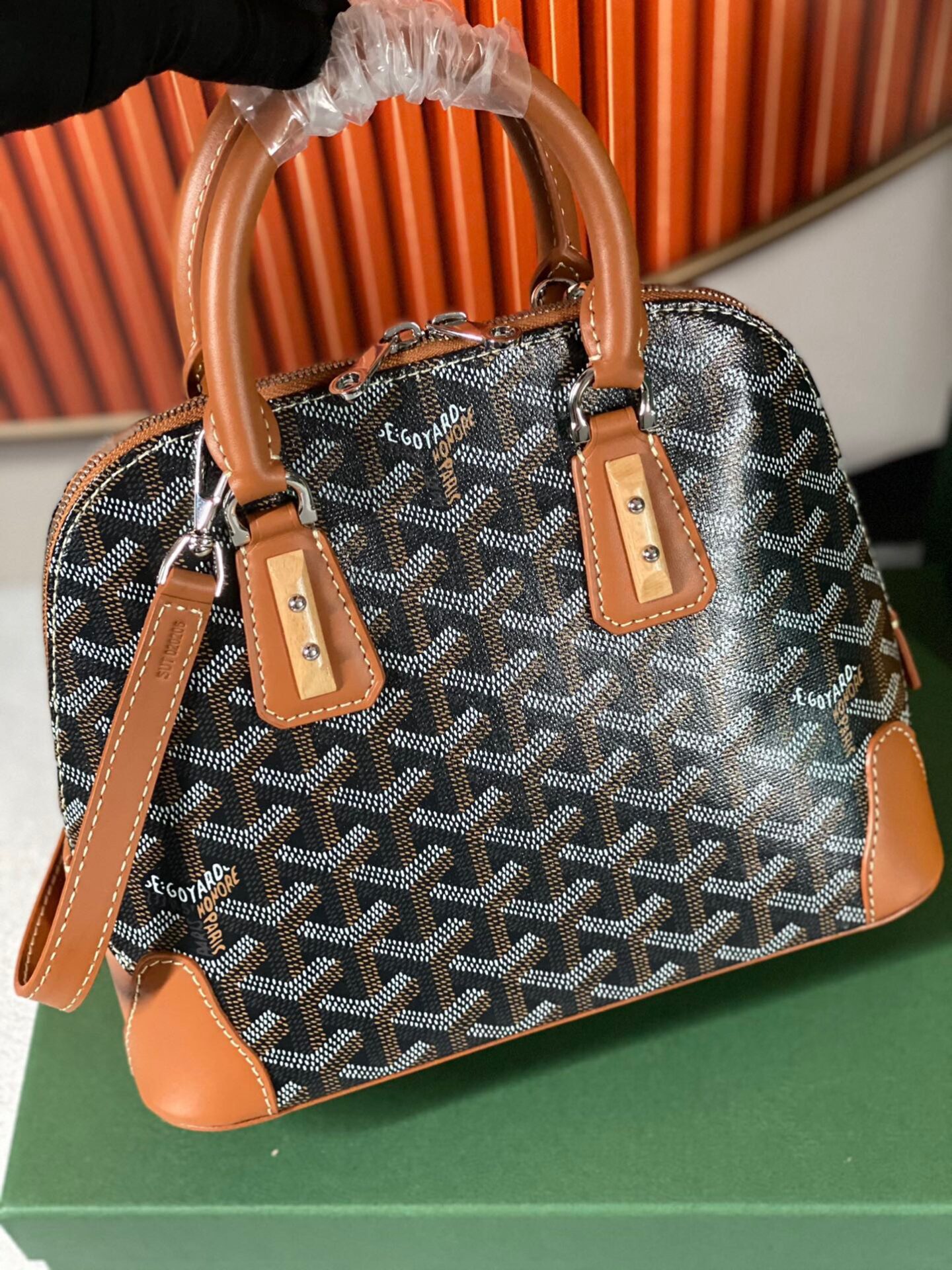 Túi Goyard Alma Vendome Nữ Họa Tiết Monogram Like Auth 24cm (8) Túi Goyard Alma Vendome Nữ Họa Tiết Monogram Like Auth 24cm (2)