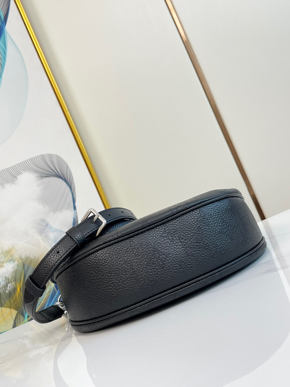 Túi Louis Vuitton LV Baia Mahina Họa Tiết Hoa Mono Màu Đen 26x17x7 (7) Túi Louis Vuitton LV Baia Mahina Họa Tiết Hoa Mono Màu Đen 26x17x7 (2)