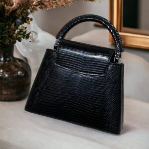 Túi Louis Vuitton LV Capucines Da Kì Nhông Like Auth Màu Đen 21cm (2)