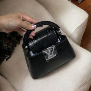 Túi Louis Vuitton LV Capucines Da Kì Nhông Like Auth Màu Đen 21cm (2)