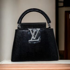 Túi Louis Vuitton LV Capucines Da Kì Nhông Like Auth Màu Đen 21cm (2)