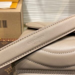 Túi Louis Vuitton LV New Wave Like Auth Cao Cấp Da Bò 24x14x9cm (2)