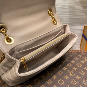 Túi Louis Vuitton LV New Wave Like Auth Cao Cấp Da Bò 24x14x9cm (2)