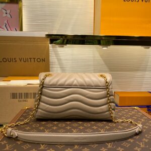 Túi Louis Vuitton LV New Wave Like Auth Cao Cấp Da Bò 24x14x9cm (2)