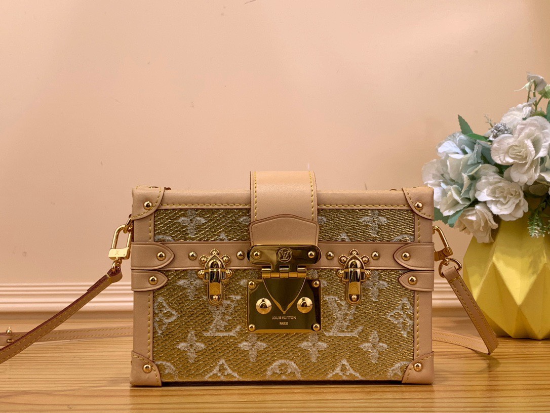 Túi Louis Vuitton LV Petite Họa Tiết Hoa Mono Replica 11 Cao Cấp 27x18x9cm (1) Túi Louis Vuitton LV Petite Họa Tiết Hoa Mono Replica 11 Cao Cấp 27x18x9cm (2)