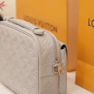 Túi Siêu Cấp Louis Vuitton LV Slock Taurillon Màu Trắng 22x18x8cm (1)