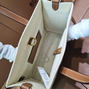 Túi Xách Burberry Horseferry Replica 11 Họa Tiết Truyền Thồng 23x8x19cm (2)