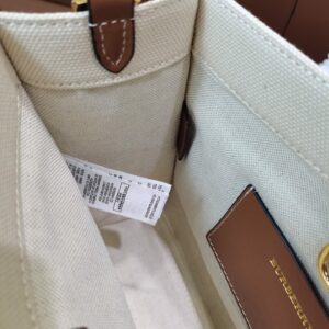 Túi Xách Burberry Horseferry Replica 11 Họa Tiết Truyền Thồng 23x8x19cm (2)