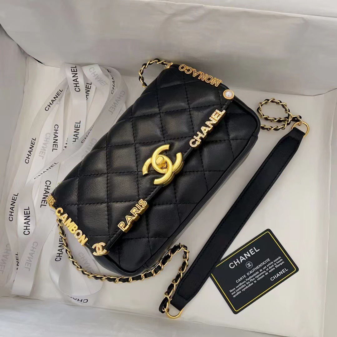 Túi Xách Cao Cấp Chanel Charm Nữ Màu Đen Khóa Vàng 21cm (5) Túi Xách Cao Cấp Chanel Charm Nữ Màu Đen Khóa Vàng 21cm (2)