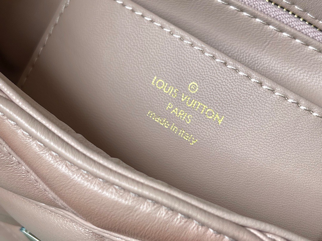 Túi Xách Cao Cấp Louis Vuitton LV Twist Nữ Màu Hồng 23x16x10cm (4) Túi Xách Cao Cấp Louis Vuitton LV Twist Nữ Màu Hồng 23x16x10cm (2)