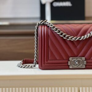 Túi Xách Chanel Boy Medium Replica 11 Cao Cấp Vân Chữ V Màu Đỏ 25cm (2)