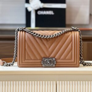 Túi Xách Chanel Boy Medium Vân Chữ V Replica 11 Cao Cấp Màu Nâu 25cm (2)