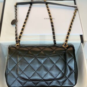 Túi Xách Chanel Charm Replica 11 Cao Cấp Màu Đen 22cm (2)