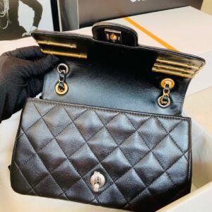 Túi Xách Chanel Charm Replica 11 Cao Cấp Màu Đen 22cm (2)