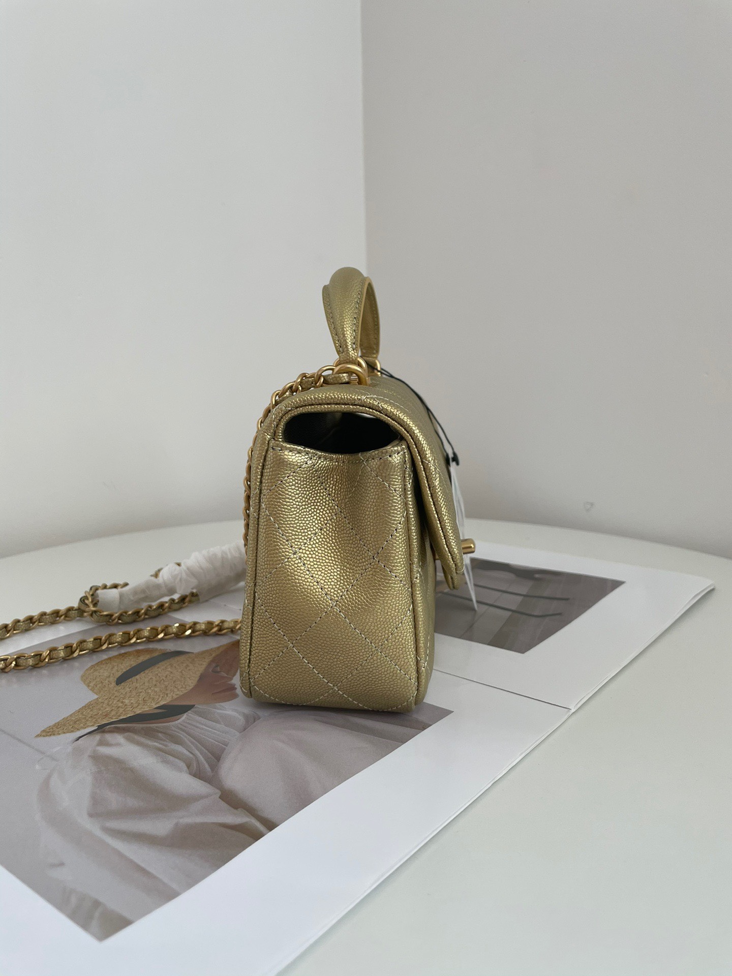 Túi Xách Chanel Handle Bag Mini Màu Vàng Replica 11 Cao Cấp 20cm (1) Túi Xách Chanel Handle Bag Mini Màu Vàng Replica 11 Cao Cấp 20cm (2)