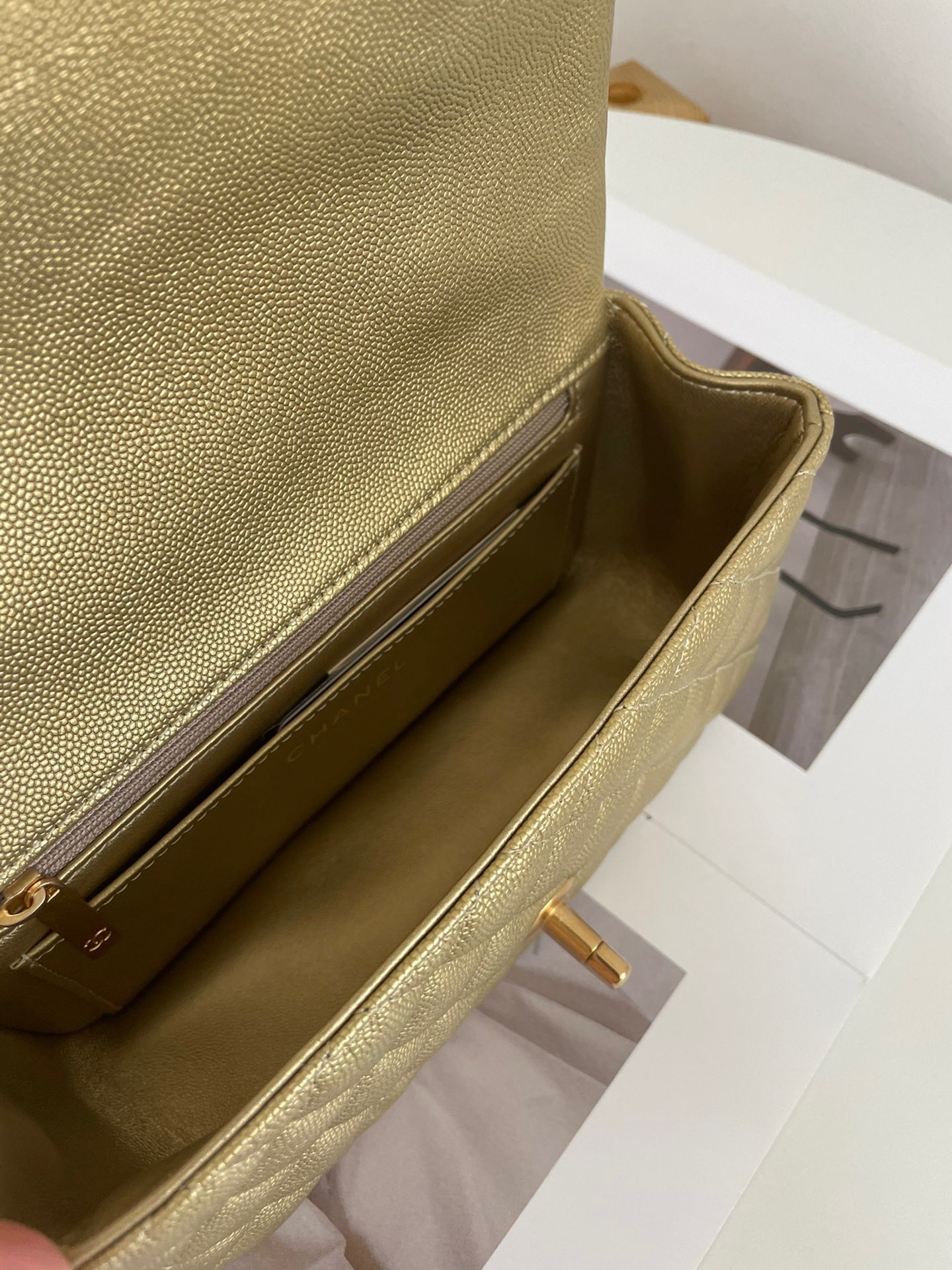 Túi Xách Chanel Handle Bag Mini Màu Vàng Replica 11 Cao Cấp 20cm (4) Túi Xách Chanel Handle Bag Mini Màu Vàng Replica 11 Cao Cấp 20cm (2)